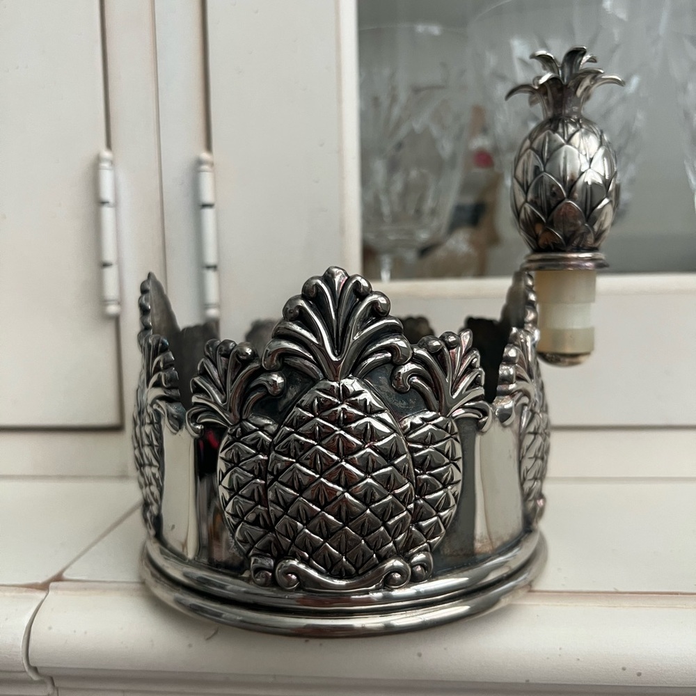 Godinger Pineapple Silver Plated Wine holder with stopper - Picture 2 of 10